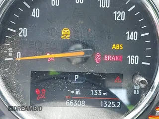 2017 MINI Countryman Cooper z VIN WMZYS7C38H3E07203, wystawiony jako IAAI lot #42272765 z przebiegiem 66 308 mil mil oraz . Historia ofert i sprzedaży dostępna na DreamBid. Obrazek 16.