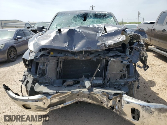 2017 Ram 1500 Lone Star Silver z VIN 1C6RR6LT0HS550800, wystawiony jako Copart lot #50610925 z przebiegiem 190 812 mil mil oraz Szkoda całkowita • Salvage title. Historia ofert i sprzedaży dostępna na DreamBid. Obrazek 5.