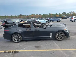 2018 Kia Stinger Premium with VIN KNAE25LA1J6011067, listed as a IAAI auction lot 40893308 with 20 mi miles. Bid and sale history available at carsss.com. Image 12.