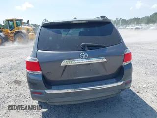 2011 Toyota Highlander Limited with VIN 5TDYK3EH3BS027884, listed as a IAAI auction lot 42527160 with 310,068 mi miles and . Bid and sale history available at DreamBid. Image 17.