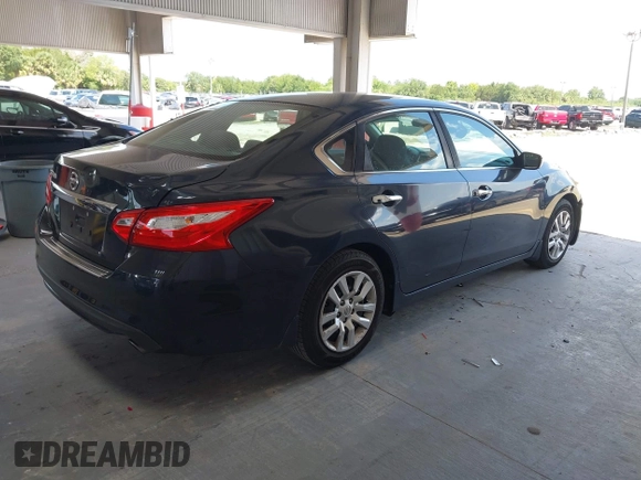 2016 Nissan Altima S z VIN 1N4AL3AP6GN389996, wystawiony jako IAAI lot #42636237 z przebiegiem 104 988 mil mil oraz . Historia ofert i sprzedaży dostępna na DreamBid. Obrazek 4.