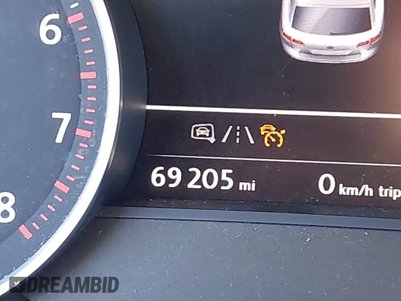 2016 Volkswagen Touareg Sport with VIN WVGEF9BP4GD012265, listed as a IAAI auction lot 41208383 with 69,205 mi miles and . Bid and sale history available at DreamBid. Image 15.