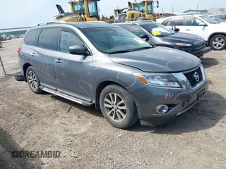 2015 Nissan Pathfinder S with VIN 5N1AR2MN3FC659737, listed as a IAAI auction lot 42238190 with 154,763 mi miles and . Bid and sale history available at DreamBid. Image 1.