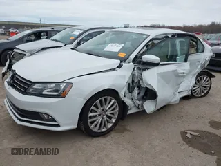 2016 Volkswagen Jetta Sedan 1.8T SEL with VIN 3VWL07AJXGM214382, listed as a IAAI auction lot 42042424 with 1 mi miles. Bid and sale history available at carsss.com. Image 17.