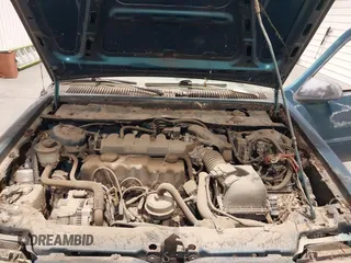 1993 Ford Tempo z VIN 1FAPP31X5PK229656, wystawiony jako IAAI lot #41788568 z przebiegiem 64 620 mil mil oraz . Historia ofert i sprzedaży dostępna na DreamBid. Obrazek 10.