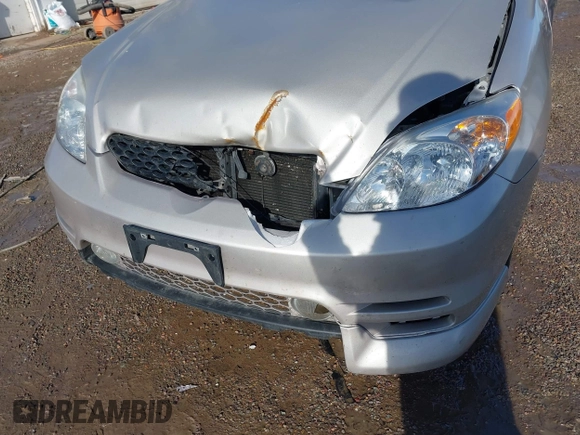 2003 Toyota Matrix Std with VIN 2T1KR32E53C051738, listed as a IAAI auction lot 41637914 with 195,006 mi miles. Bid and sale history available at carsss.com. Image 6.