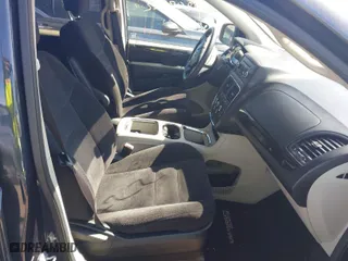 2014 Dodge Grand Caravan SXT with VIN 2C4RDGCGXER263302, listed as a IAAI auction lot 41893722 with 191,345 mi miles. Bid and sale history available at carsss.com. Image 5.