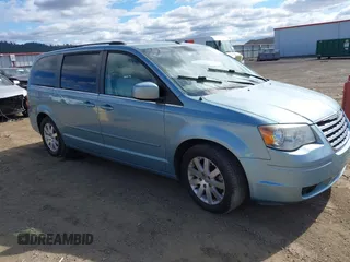2008 Chrysler Town & Country Touring z VIN 2A8HR54P38R709786, wystawiony jako IAAI lot #42684021 z przebiegiem 143 316 mil mil oraz . Historia ofert i sprzedaży dostępna na DreamBid. Obrazek 1.