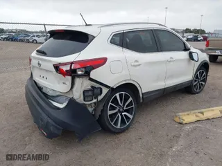 2017 Nissan Rogue Sport S with VIN JN1BJ1CP8HW014731, listed as a IAAI auction lot 41101662 with 62,882 mi miles. Bid and sale history available at carsss.com. Image 4.