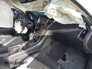 2018 Infiniti Q50 3.0t SPORT with VIN JN1EV7AR0JM430069, listed as a IAAI auction lot 41386106 with 44,748 mi miles. Bid and sale history available at carsss.com. Image 5.
