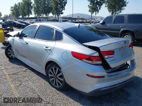 2019 Kia Optima LX z VIN 5XXGT4L38KG354885, wystawiony jako IAAI lot #42394182 z przebiegiem Nie podano mil oraz . Historia ofert i sprzedaży dostępna na DreamBid. Obrazek 3.