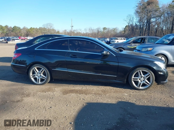 2013 Mercedes-Benz E-Class E 350 with VIN WDDKJ8JB5DF213183, listed as a IAAI auction lot 41891419 with 132,564 mi miles. Bid and sale history available at carsss.com. Image 13.