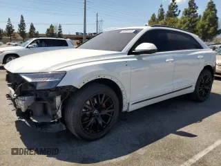 2021 Audi Q8 Premium Plus z VIN WA1EVAF10MD001560, wystawiony jako Copart lot #56559745 z przebiegiem 68 038 mil mil oraz Szkoda całkowita • Salvage title. Historia ofert i sprzedaży dostępna na DreamBid. Obrazek 1.