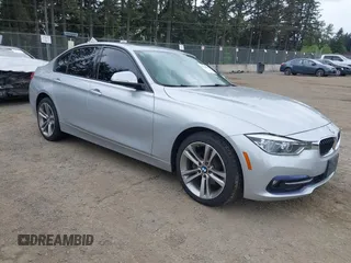 2017 BMW 3 Series 320i xDrive с VIN WBA8A3C36HK692592, выставлен на аукционе IAAI как лот 42218917 с пробегом 72 344 миль миль и . История ставок и продаж доступна на DreamBid. Изображение 1.