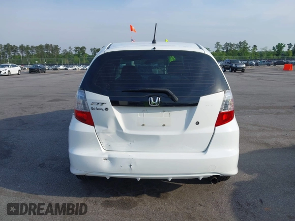 2010 Honda Fit with VIN JHMGE8H22AS022221, listed as a IAAI auction lot 42009796 with 101,904 mi miles. Bid and sale history available at carsss.com. Image 17.
