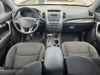 2014 Kia Sorento LX with VIN 5XYKTCA68EG464742, listed as a Copart auction lot 53181755 with 103,465 mi miles and Clean Title. Bid and sale history available at carsss.com. Image 8.