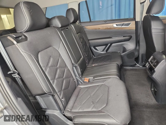 2025 Volkswagen Atlas SE with VIN 1V2HR2CA4SC521845, listed as a Copart auction lot 64470895 with 10,696 mi miles and Clean title. Bid and sale history available at DreamBid. Image 11.