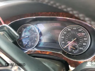 2017 Bentley Bentayga W12 z VIN SJAAC2ZV9HC015680, wystawiony jako Copart lot #46197784 z przebiegiem Nie podano mil oraz . Historia ofert i sprzedaży dostępna na DreamBid. Obrazek 9.