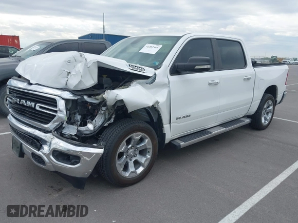 2020 Ram 1500 Big Horn z VIN 1C6SRFFT0LN394102, wystawiony jako IAAI lot #42282361 z przebiegiem 56 065 mil mil oraz . Historia ofert i sprzedaży dostępna na DreamBid. Obrazek 17.