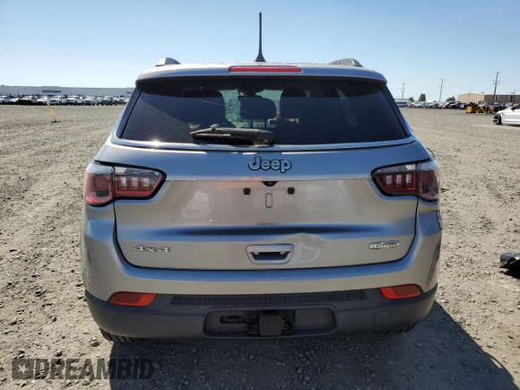 2018 Jeep Compass Latitude с VIN 3C4NJDBB5JT162526, выставлен на аукционе Copart как лот 58765215 с пробегом 63 924 миль миль и Списание • Salvage title. История ставок и продаж доступна на DreamBid. Изображение 6.