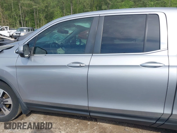 2019 Honda Ridgeline RTL-T z VIN 5FPYK2F69KB004533, wystawiony jako IAAI lot #42042586 z przebiegiem 71 789 mil mil oraz . Historia ofert i sprzedaży dostępna na DreamBid. Obrazek 14.
