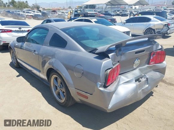 2006 Ford Mustang Standard with VIN 1ZVHT80N965123387, listed as a IAAI auction lot 40025808 with 134,269 mi miles. Bid and sale history available at carsss.com. Image 3.