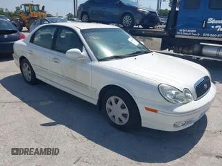 2005 Hyundai Sonata GL with VIN KMHWF25S65A131588, listed as a IAAI auction lot 41934026 with 129,886 mi miles. Bid and sale history available at carsss.com. Image 1.