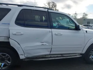 2004 Toyota Sequoia Limited with VIN 5TDZT38A54S222629, listed as a IAAI auction lot 41389865 with 106,076 mi miles. Bid and sale history available at carsss.com. Image 13.