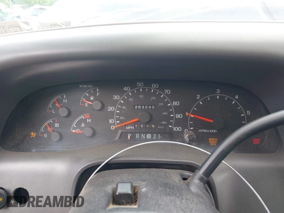 2000 Ford F-250 XL with VIN 1FTNX21L0YEB68631, listed as a IAAI auction lot 42639352 with 263,245 mi miles and . Bid and sale history available at DreamBid. Image 7.