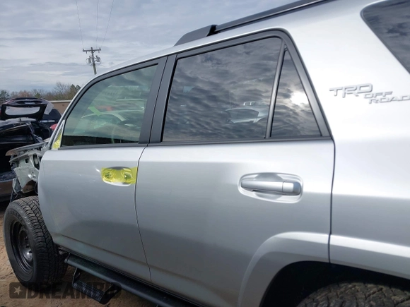 2024 Toyota 4Runner TRD Off Road with VIN JTERU5JR2R6304250, listed as a IAAI auction lot 41117579 with 1,352 mi miles and . Bid and sale history available at DreamBid. Image 14.