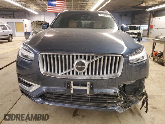 2023 Volvo XC90 Ultimate Bright Theme with VIN YV4H60CA3P1982808, listed as a Copart auction lot 43246825 with 23,727 mi miles and Salvage title. Bid and sale history available at DreamBid. Image 5.