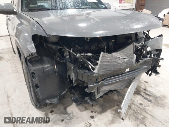 2021 Volkswagen Atlas SE with VIN 1V2PE2CA4MC237027, listed as a IAAI auction lot 41715979 with 38,306 mi miles and . Bid and sale history available at DreamBid. Image 12.