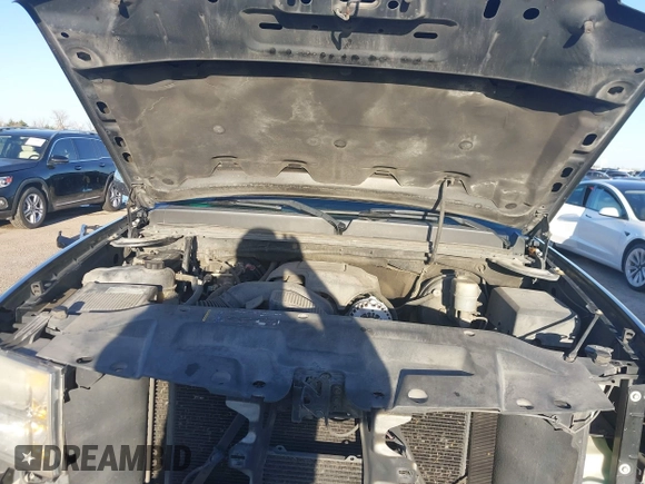 2009 GMC Sierra 1500 with VIN 2GTEC290891109447, listed as a IAAI auction lot 41217035 with 197,033 mi miles and . Bid and sale history available at DreamBid. Image 10.