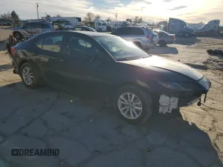 2025 Toyota Camry LE z VIN 4T1DAACK6SU023078, wystawiony jako Copart lot #47634775 z przebiegiem 8 572 mil mil oraz Szkoda całkowita • Salvage title. Historia ofert i sprzedaży dostępna na DreamBid. Obrazek 4.