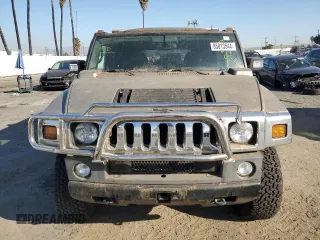 2006 Hummer H2 with VIN 5GRGN23U96H100245, listed as a Copart auction lot 85813544 with 0 mi miles and Salvage Title. Bid and sale history available at carsss.com. Image 5.