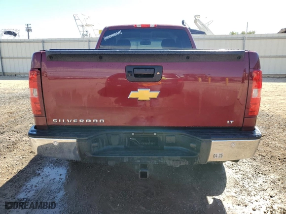 2013 Chevrolet Silverado 1500 LT with VIN 1GCRCSE01DZ309710, listed as a Copart auction lot 41986015 with 105,318 mi miles and Clean Title. Bid and sale history available at carsss.com. Image 6.