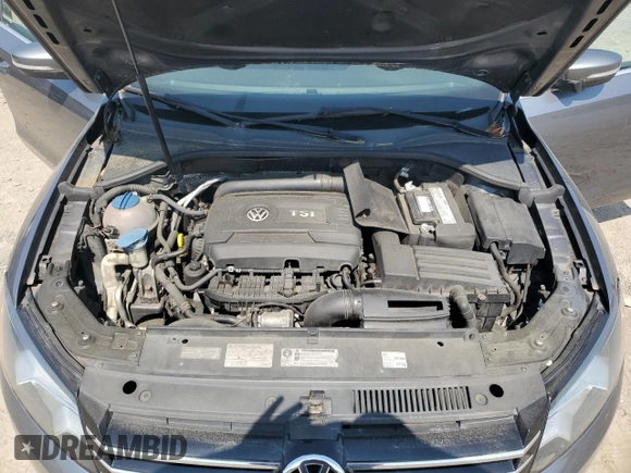 2014 Volkswagen Passat S z VIN 1VWAT7A34EC037407, wystawiony jako Copart lot #59512805 z przebiegiem 185 937 mil mil oraz Czysty tytuł • Clean title. Historia ofert i sprzedaży dostępna na DreamBid. Obrazek 11.