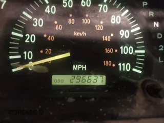 2004 Toyota Tundra SR5 with VIN 5TBDT44104S441271, listed as a IAAI auction lot 41823831 with 296,637 mi miles and . Bid and sale history available at DreamBid. Image 7.