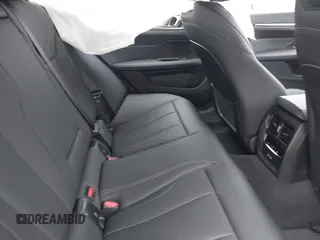2024 BMW i4 eDrive35 z VIN WBY43AW05RFT22034, wystawiony jako IAAI lot #41545162 z przebiegiem 1499 mil mil oraz . Historia ofert i sprzedaży dostępna na DreamBid. Obrazek 8.