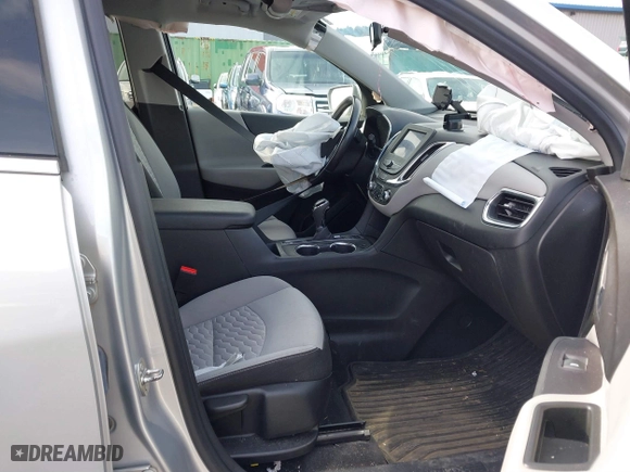2020 Chevrolet Equinox LT with VIN 3GNAXVEX6LS590812, listed as a IAAI auction lot 41831301 with 77,831 mi miles. Bid and sale history available at carsss.com. Image 5.