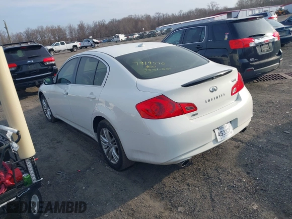 2015 Infiniti Q40 with VIN JN1CV6AR2FM524365, listed as a IAAI auction lot 41751603 with 1 mi miles. Bid and sale history available at carsss.com. Image 3.
