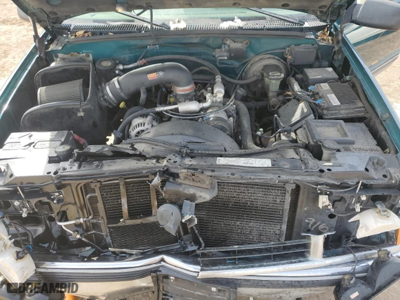 1998 Chevrolet C/K 1500 with VIN 1GCEK19RXWE181384, listed as a Copart auction lot 50050695 with 241,369 mi miles and Salvage Title. Bid and sale history available at carsss.com. Image 11.