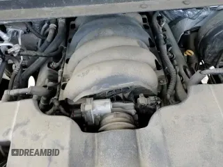 2018 GMC Yukon SLE z VIN 1GKS2AKC3JR285004, wystawiony jako Copart lot #55763005 z przebiegiem 121 717 mil mil oraz Szkoda całkowita • Salvage title. Historia ofert i sprzedaży dostępna na DreamBid. Obrazek 13.