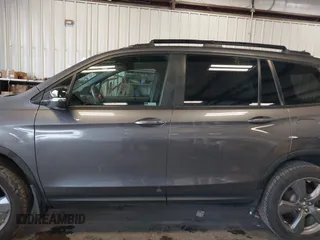 2020 Honda Passport EX-L с VIN 5FNYF8H50LB006189, выставлен на аукционе IAAI как лот 41846800 с пробегом 65 973 миль миль и . История ставок и продаж доступна на DreamBid. Изображение 15.