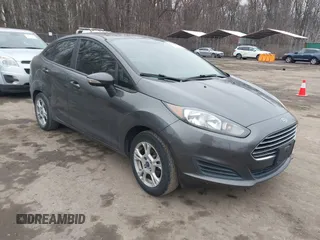 2015 Ford Fiesta SE с VIN 3FADP4BJXFM135542, выставлен на аукционе IAAI как лот 41512277 с пробегом 92 242 миль миль и . История ставок и продаж доступна на DreamBid. Изображение 1.