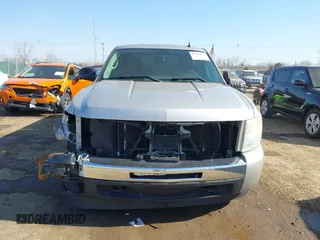 2009 Chevrolet Silverado 1500 LT with VIN 2GCEC29C091117150, listed as a IAAI auction lot 41763081 with 173,604 mi miles. Bid and sale history available at carsss.com. Image 6.