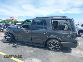 2017 Ford Expedition XLT z VIN 1FMJU1HT9HEA04989, wystawiony jako IAAI lot #39736910 z przebiegiem 184 638 mil mil oraz . Historia ofert i sprzedaży dostępna na DreamBid. Obrazek 13.