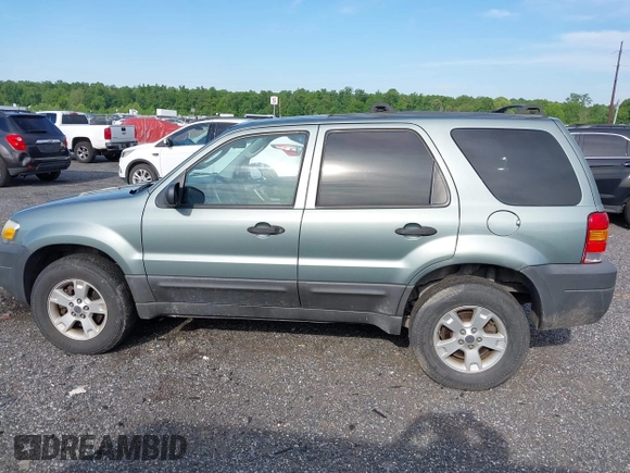 2005 Ford Escape XLT с VIN 1FMYU93165KB95125, выставлен на аукционе IAAI как лот 42227060 с пробегом 122 117 миль миль и . История ставок и продаж доступна на DreamBid. Изображение 15.