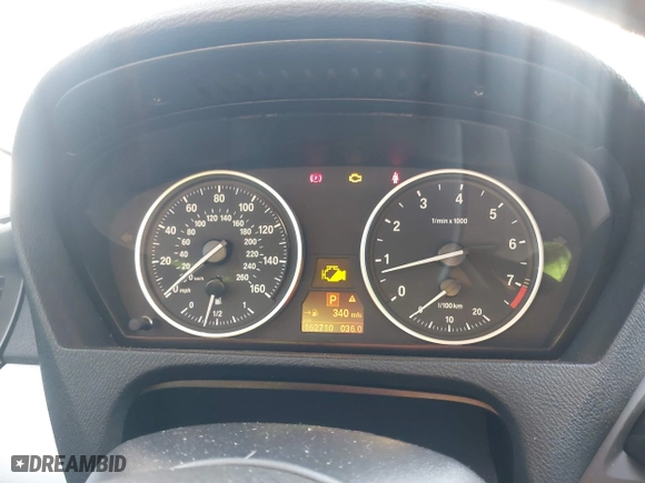 2011 BMW X5 35i with VIN 5UXZV4C57BL408907, listed as a IAAI auction lot 41807017 with 162,710 mi miles. Bid and sale history available at carsss.com. Image 7.