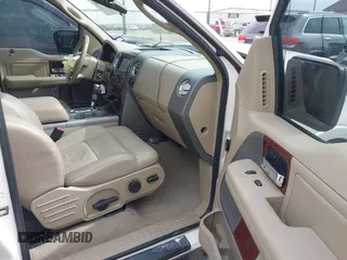 2008 Ford F-150 XLT z VIN 1FTPW12V08KD81067, wystawiony jako IAAI lot #41575888 z przebiegiem 137 715 mil mil oraz . Historia ofert i sprzedaży dostępna na DreamBid. Obrazek 5.